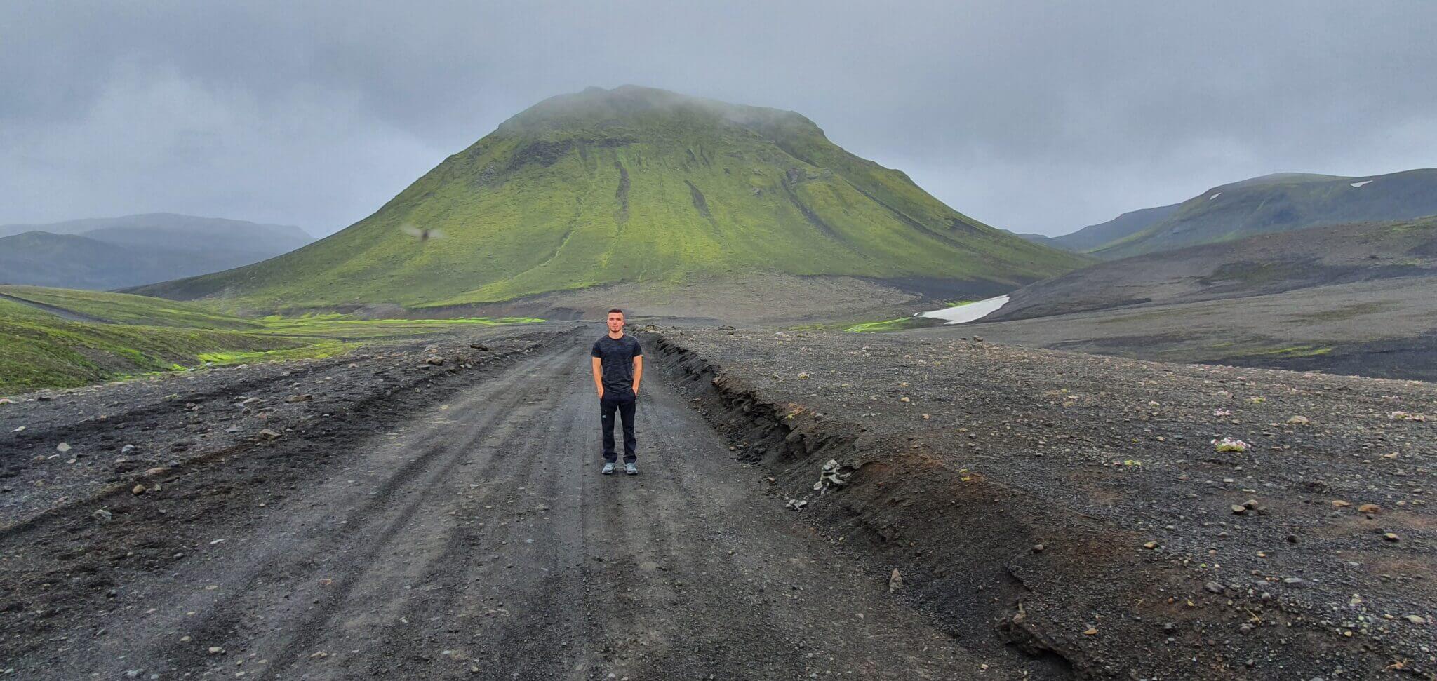 Guided Tours or Rent a Car in Iceland? 2024 Comparison
