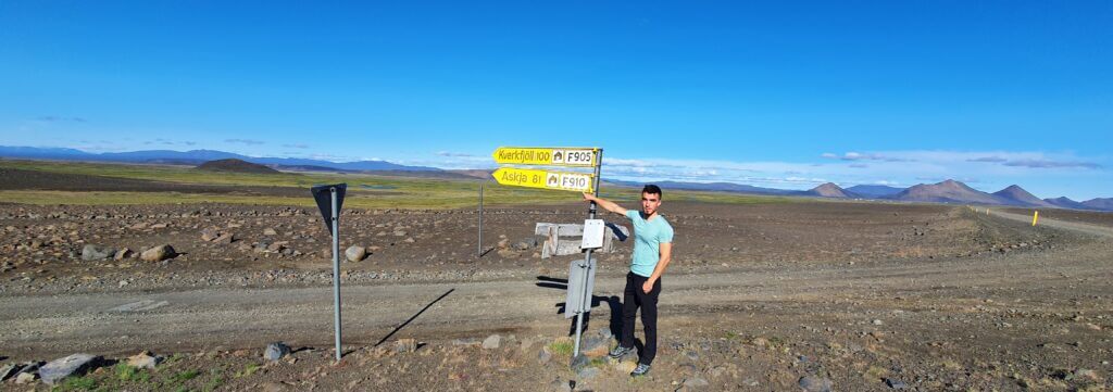 Möðrudalsleið junction with F905