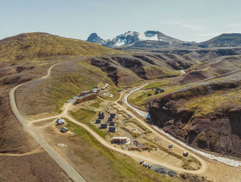 kerlingarfjoll highland base iceland