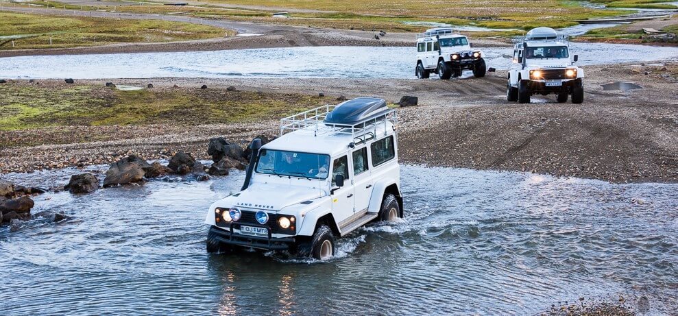 iceland river crossing
