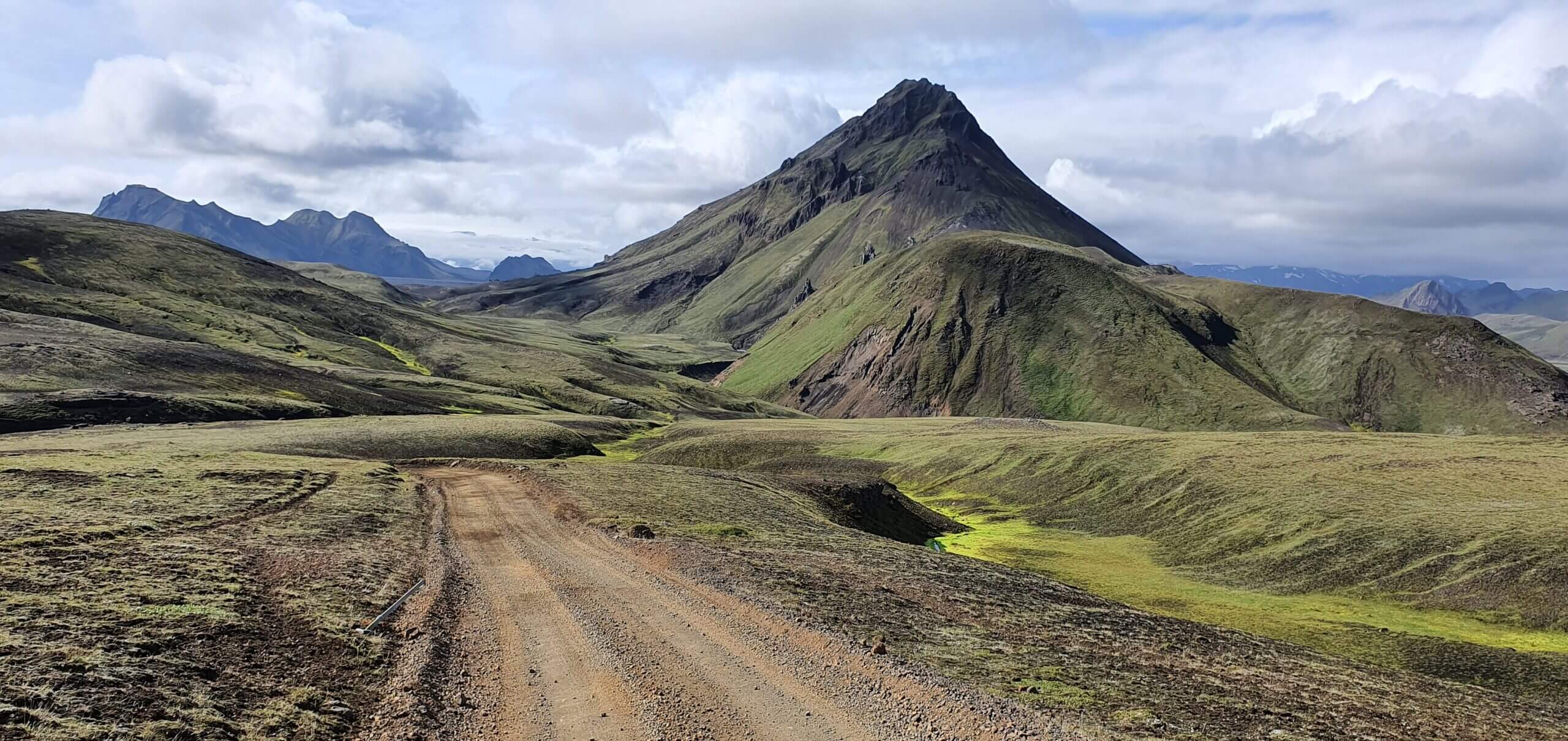 F210 near alftavatn
