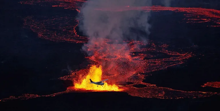 airplane volcano tour iceland 2023
