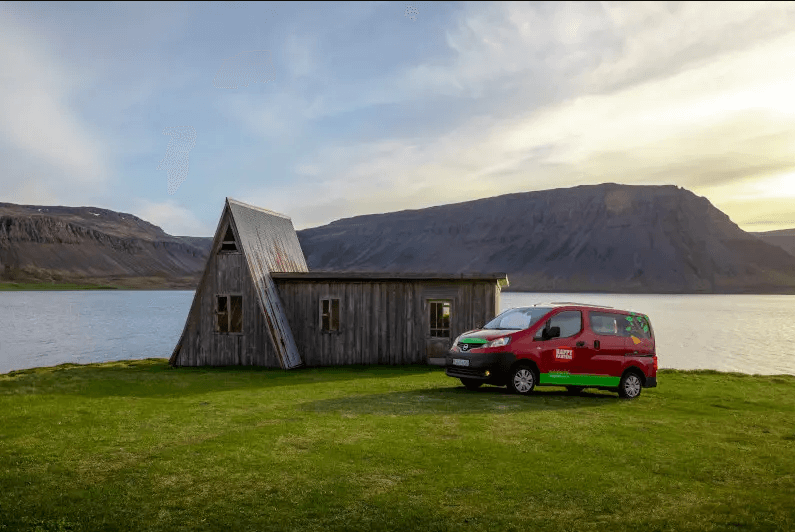 happy campers iceland