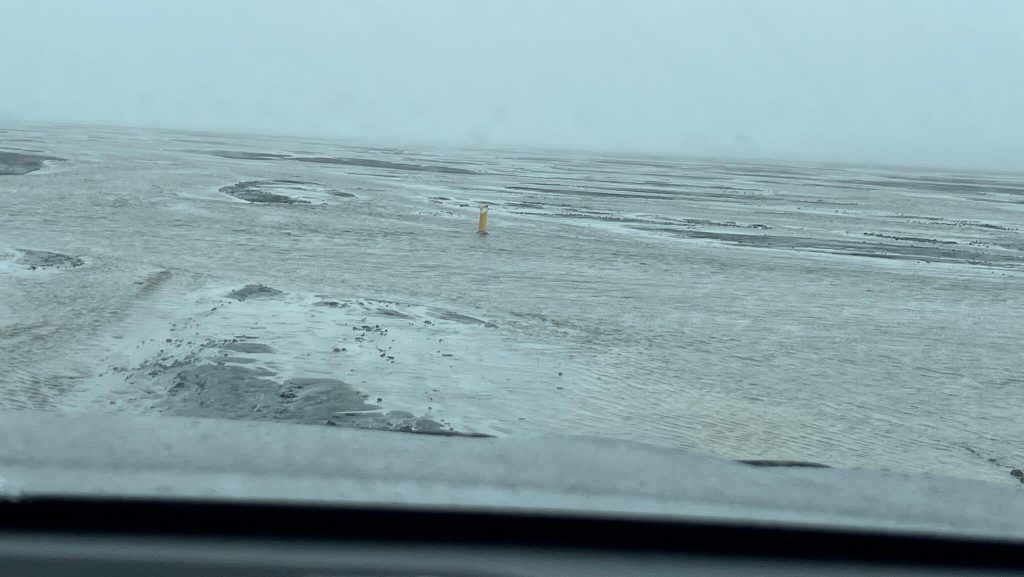 maelifell flooded river braids iceland
